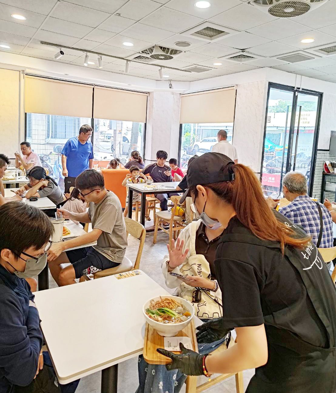 在眾多加盟品牌中，投資人加盟什麼最賺錢？